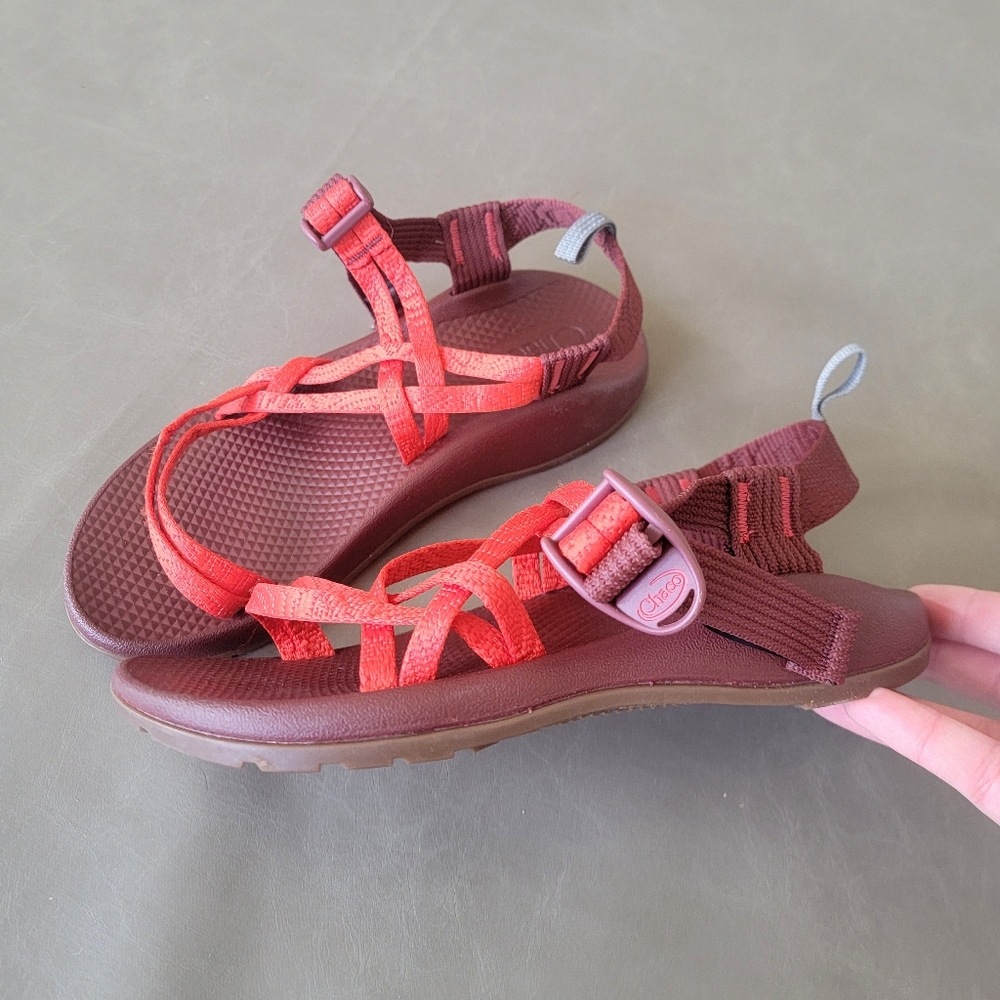 Chaco Youth Zcloud Strappy Girl Red Orange Hiking Sandal, Size 5